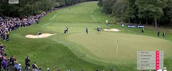 Billy Horschel gets up and down from the sand for birdie at the fourth
