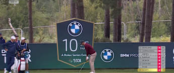 Adam Scott rewarded for 'brave' tee shot at the tenth