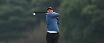 Adam Scott leads trio of players to keep their card in Korea