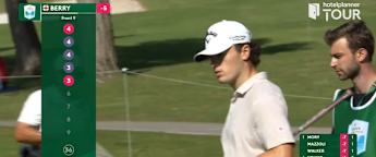 WATCH: Josh Berry chips in for birdie at the fifth 