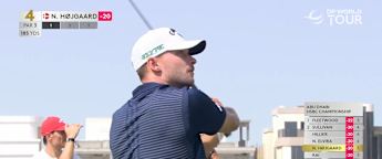 WATCH | Nicolai Højgaard gets lucky at the fourth