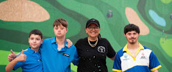 Heroes of Hope add finishing touches to Earth Lounge mural at DP World Tour Championship