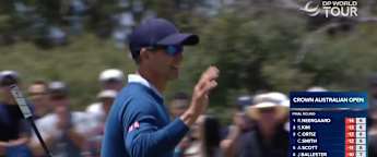 Adam Scott wows crowds with long putt at the eighth