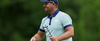 WATCH: Daniel van Tonder sets up eagle with approach to three feet