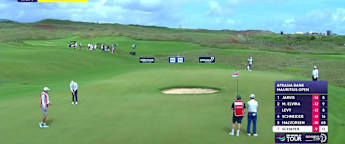 Jayden Schaper holes a long eagle putt on 13