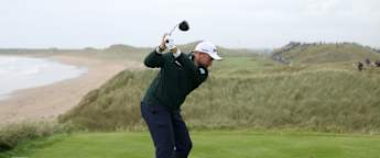 Shane Lowry saves par at the 17th