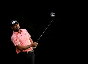 Vidal leads after weather-affected day in Portugal