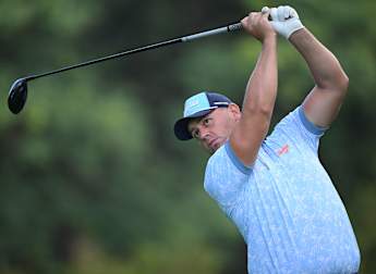 Van Tonder leads class of ’25 on Race to Dubai 