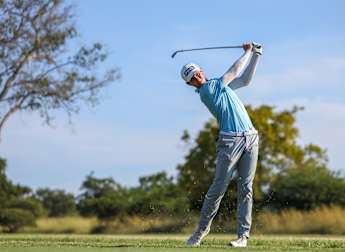 Vorster sets early SDC Open pace