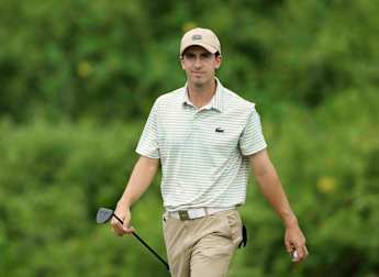 Torres extends lead to four in China 