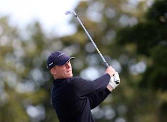 Andersen breaks course record to move three clear in Ireland