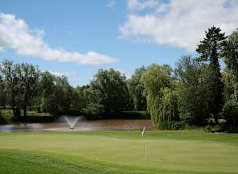 Getting to The Vale Golf Club