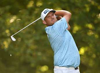 Ritchie shares lead in Italy to close in on automatic promotion