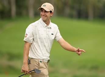 Torres goes low to lead Hainan Open by three