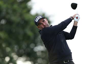 Farr makes fast start to lead in Ireland