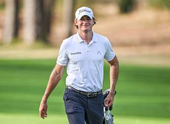 De Bruyn takes first round lead in Portugal