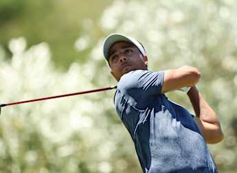 List and Boneta set first round pace in Czechia