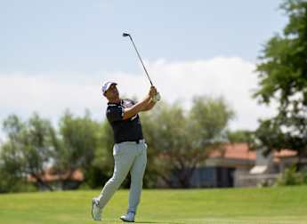 Van Tonder retains two stroke advantage at Pecanwood