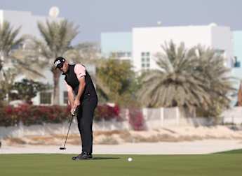 Callum Tarren overcomes slow start to lead by two at halfway mark