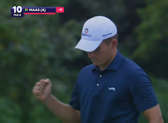 Christiaan Maas holes monster birdie putt at the tenth