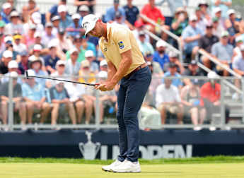 Sam Burns leads U.S. Open by one at midway point after second-round 65