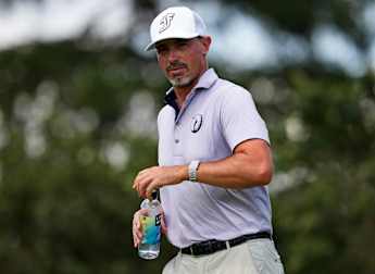 Paul Peterson edges ahead as ISCO Championship delayed by lightning