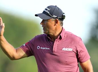 Pádraig Harrington holds slender halfway lead over KJ Choi and Thomas Bjørn at Senior Open