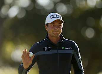 Viktor Hovland produces big finish on day two at Wentworth