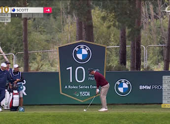 Adam Scott rewarded for 'brave' tee shot at the tenth