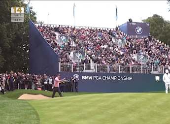 Justin Rose makes bonus birdie at the 14th