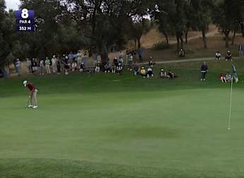 Angel Ayora delights home crowds with brilliant long-range putt for par