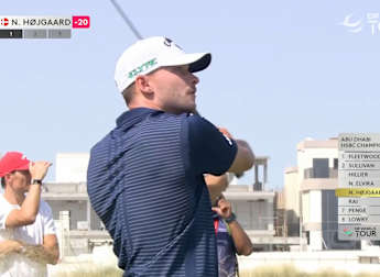 WATCH | Nicolai Højgaard gets lucky at the fourth