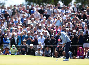 Rory McIlroy hails 'absolutely incredible' crowds at Crown Australian Open