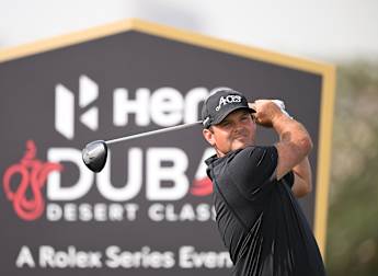 Patrick Reed shines with flawless 66 to lead at Hero Dubai Desert Classic