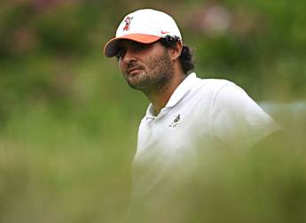 Eugenio Chacarra takes halfway lead in title defence in India