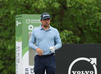 Alejandro del Rey leads teenage sensation Yanhan Zhou after thrilling day in China