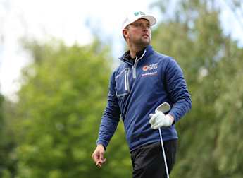Kipp Popert and Natasha Stasiuk claim early leads at G4D Open in Wales