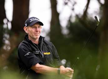 Stephen Gallacher goes low to end ISPS HANDA Senior Open on a high