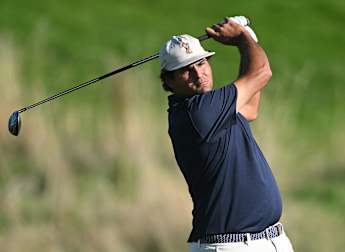 Eugenio Chacarra playing with fractured toe in bid for home glory