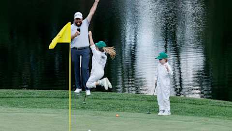I got it on camera - Lowry celebrates as his daughter, Iris, holes out