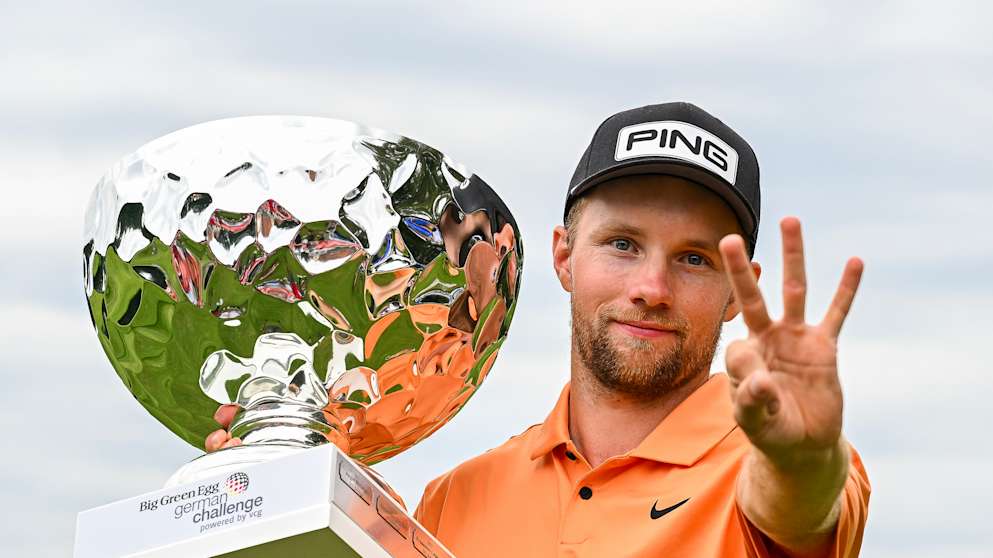 Rasmus Neergaard-Petersen (24)