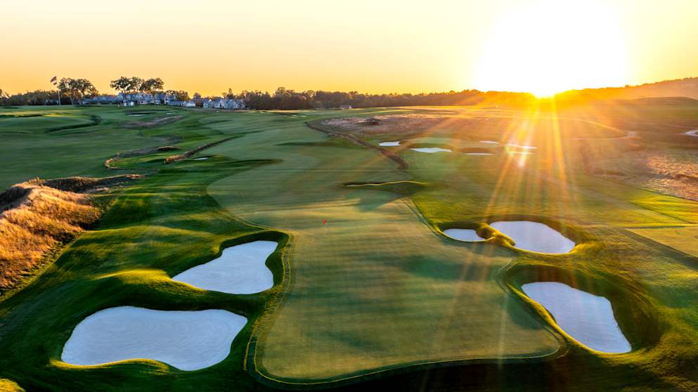 Oakmont Country Club 12th