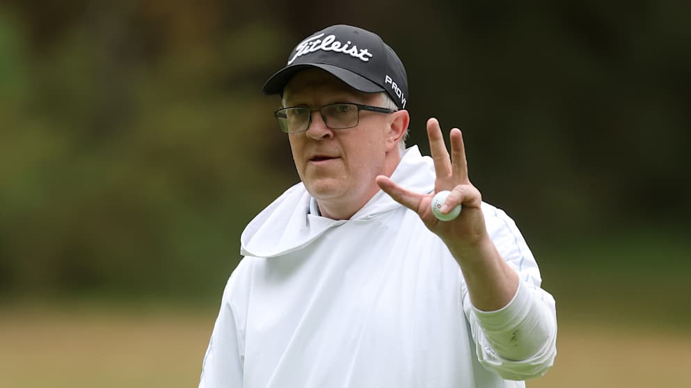 Chris Willis-2215263413