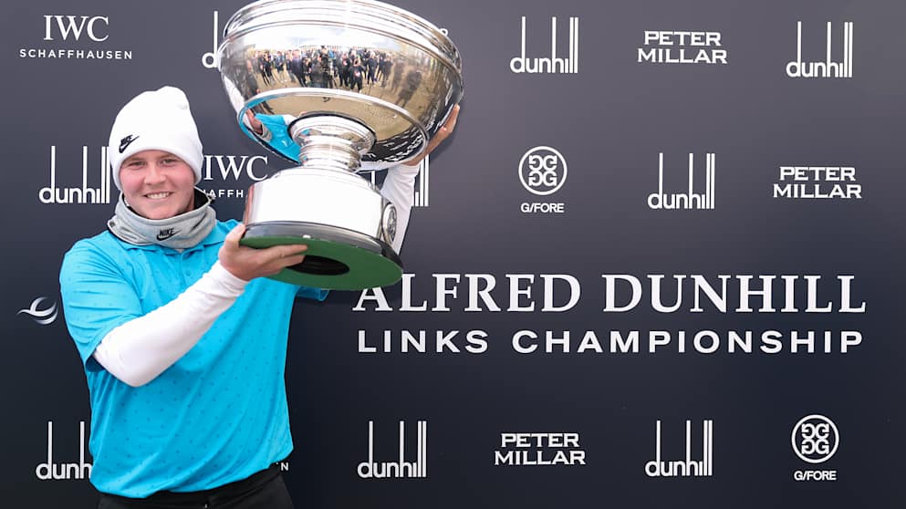 Robert MacIntyre trophy Dunhill Links 2025-2239379608