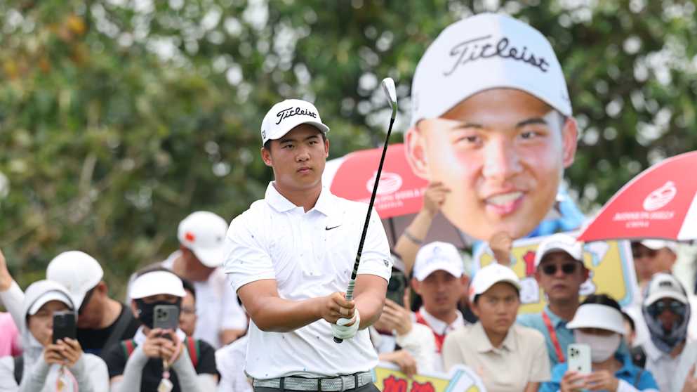 Yanhan Zhou 2267773370