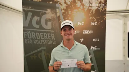 image: Van Der Vight shoots 59 to join illustrious group
