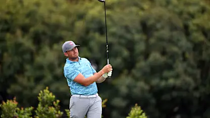 image: Follett-Smith goes low in George 