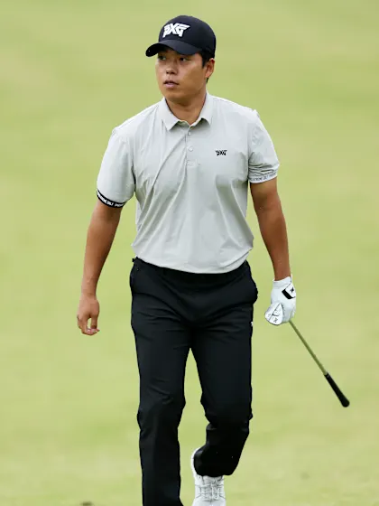 image: WATCH: Sanghun Shin shaves the hole with ace attempt