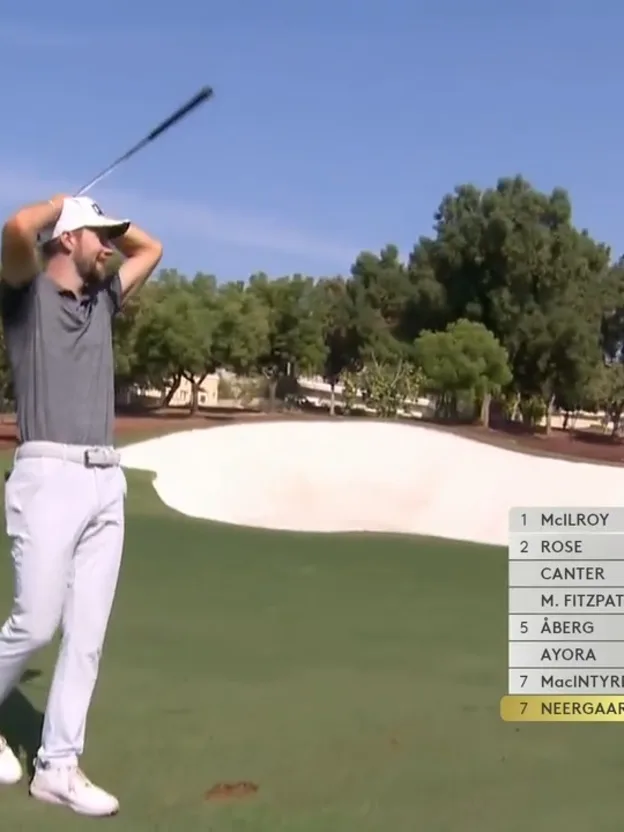 image: WATCH: Rasmus Neergaard-Petersen's SLAM DUNK birdie