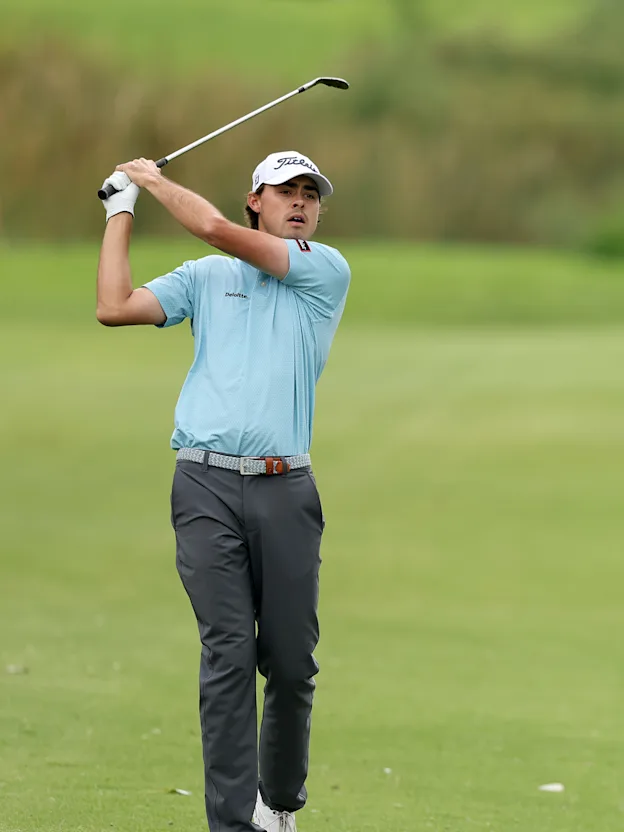 image: WATCH | Jacob Skov Olesen inches from an albatross